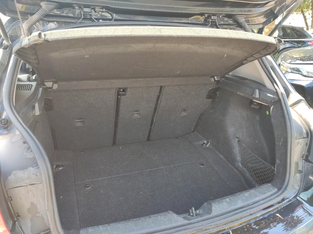 Bmw 118 116d 5p. Urban