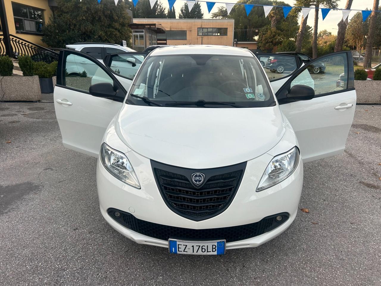 "UNA CHICCA" Lancia Ypsilon 1.2 69 CV 5 porte GPL Edition