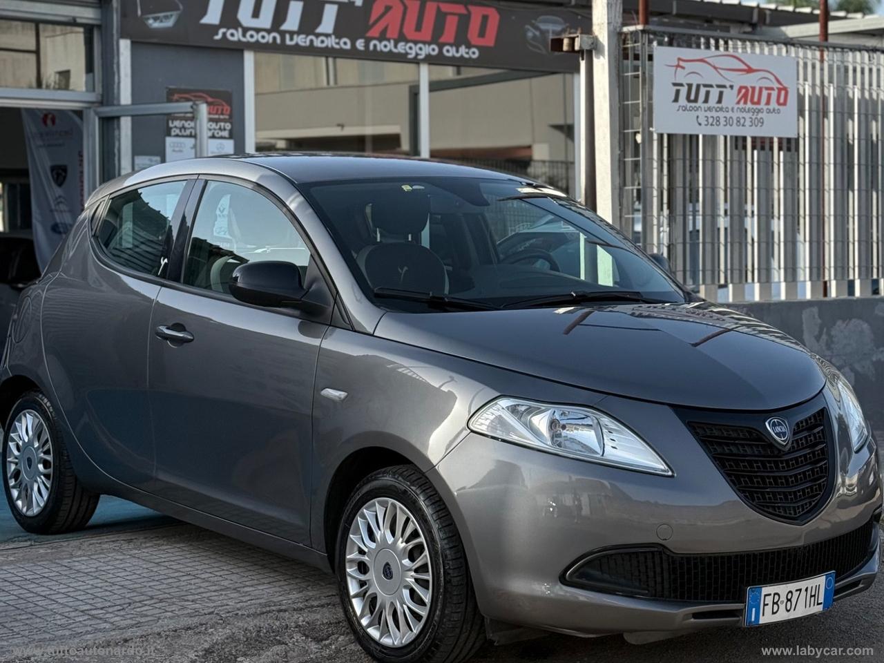 LANCIA Ypsilon 1.2 69 CV 5p. Platinum