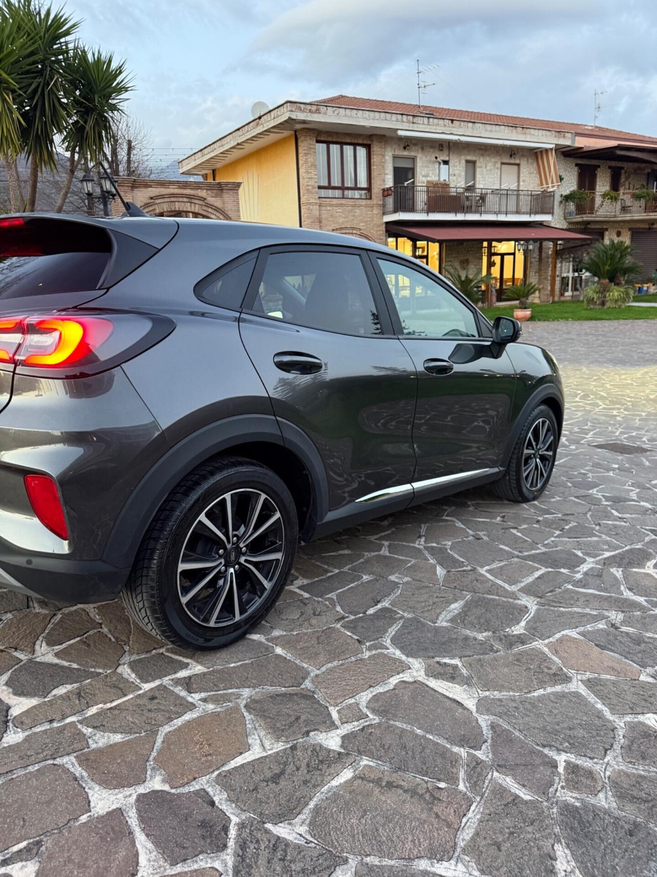 Ford Puma 1.0 EcoBoost Hybrid 125 CV S&S Titanium