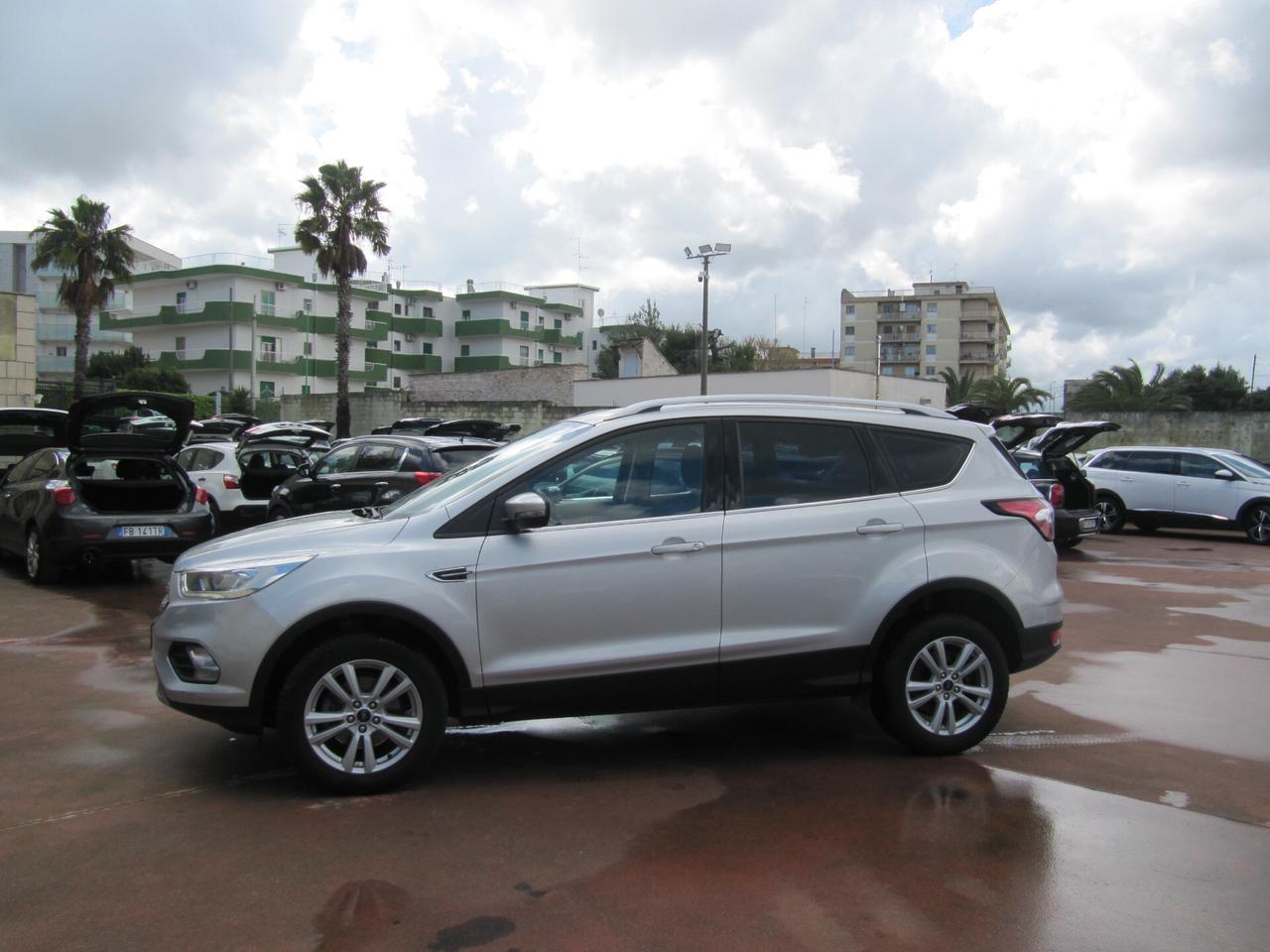 Ford Kuga 1.5 TDCI 120 CV S&S 2WD Business