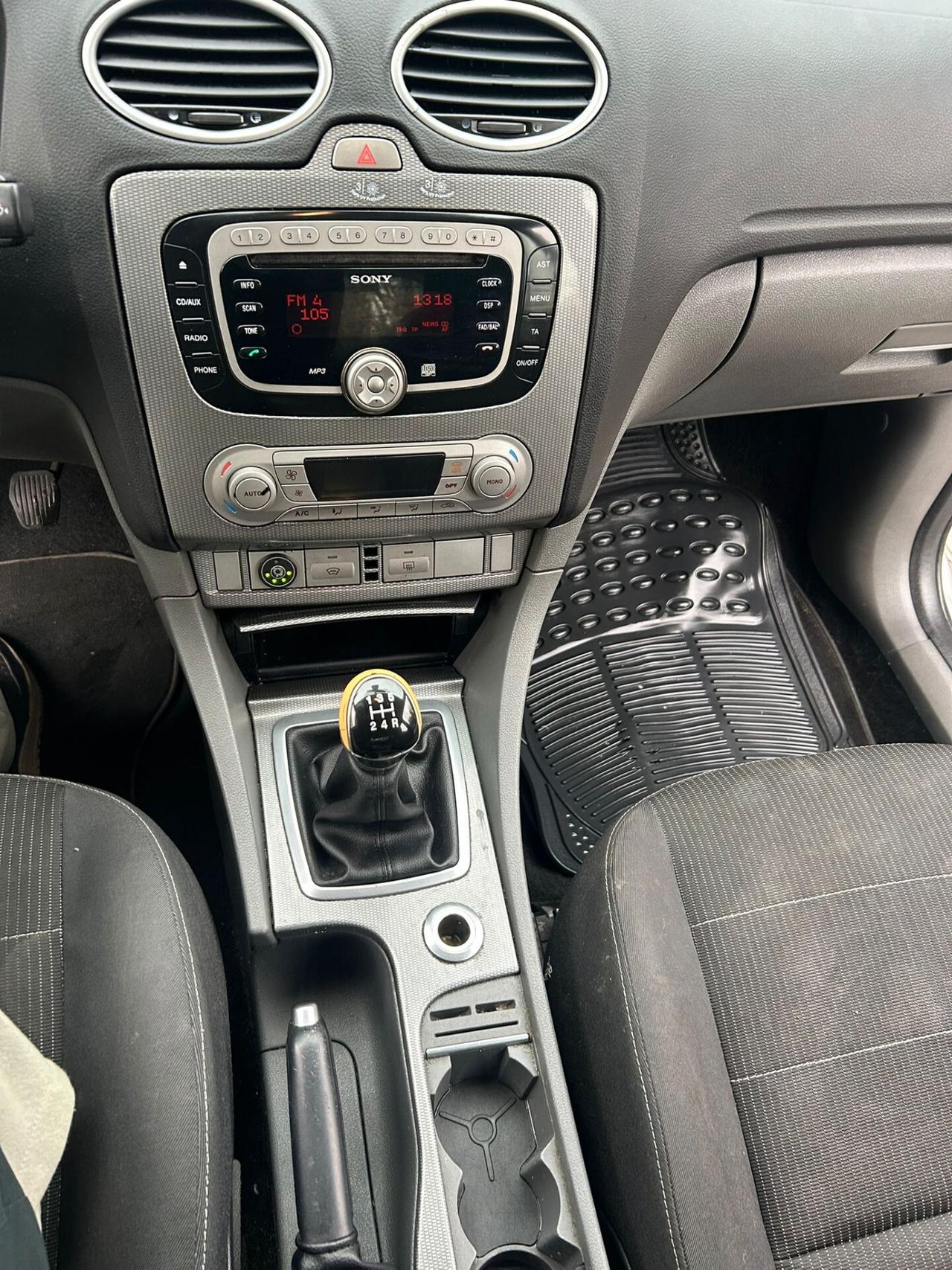 Ford Focus 1.6 (115CV) 5p. Bz.- GPL Titanium