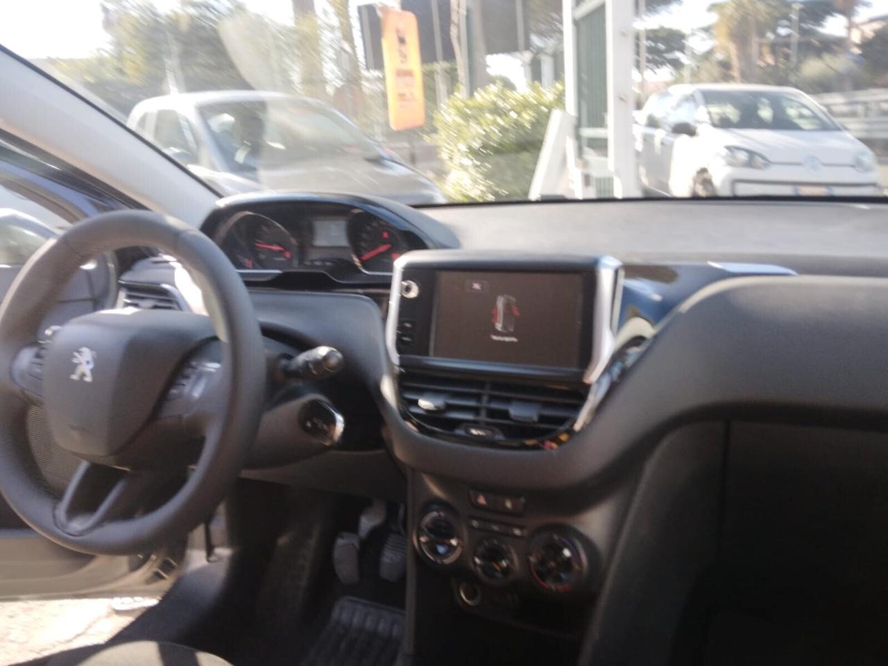 Peugeot 208 1.4 HDi 2015