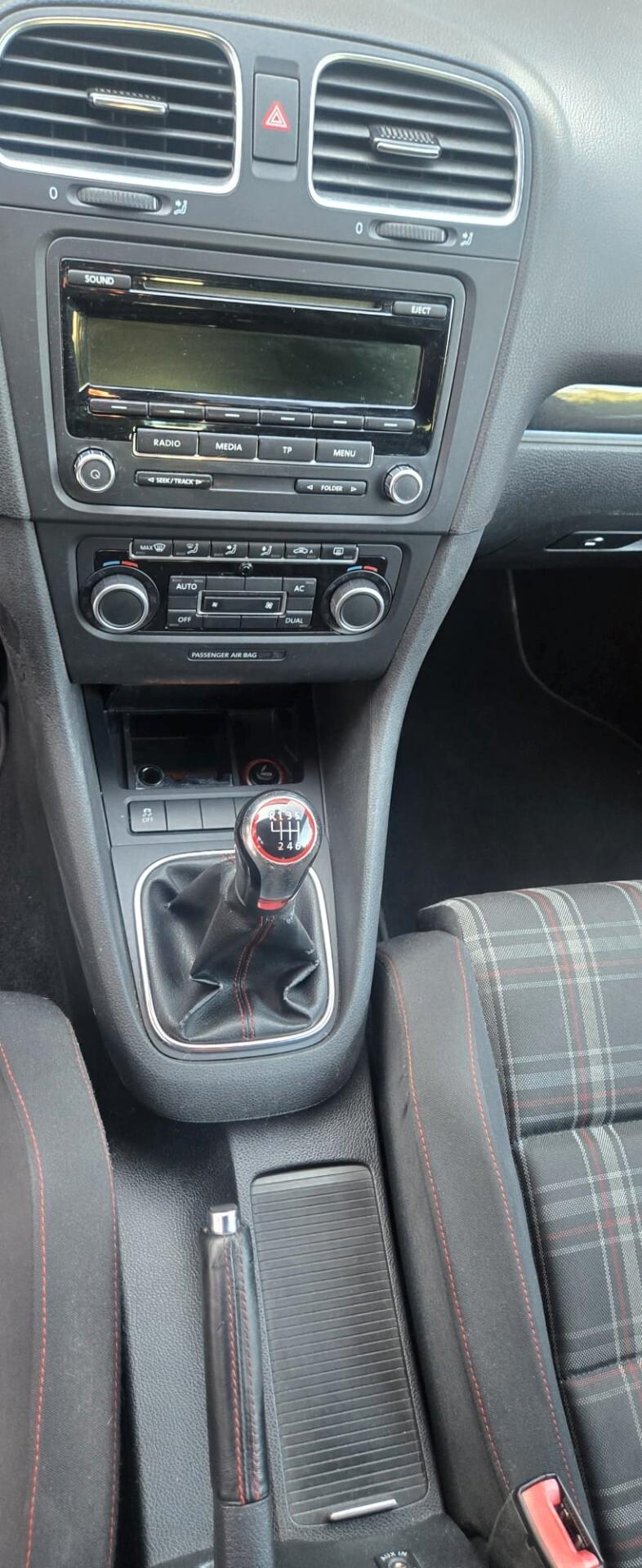 Volkswagen Golf 2.0 TSI 3p. GTI