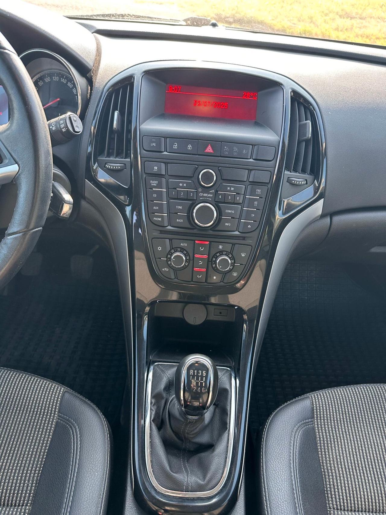 Opel Astra 1.4 Turbo 140CV 5 porte GPL Tech Cosmo