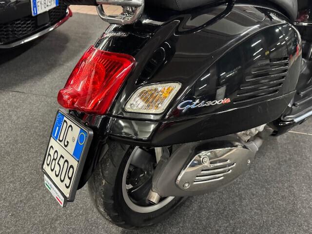 Piaggio Vespa 300 GTS Super i.e. 10.000KM