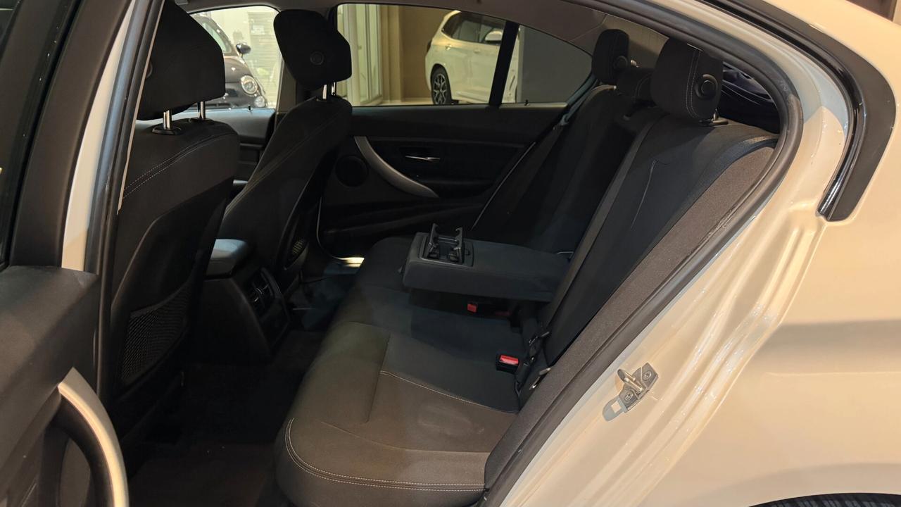 BMW 318d Sport 2.0 150cv manuale - 2013