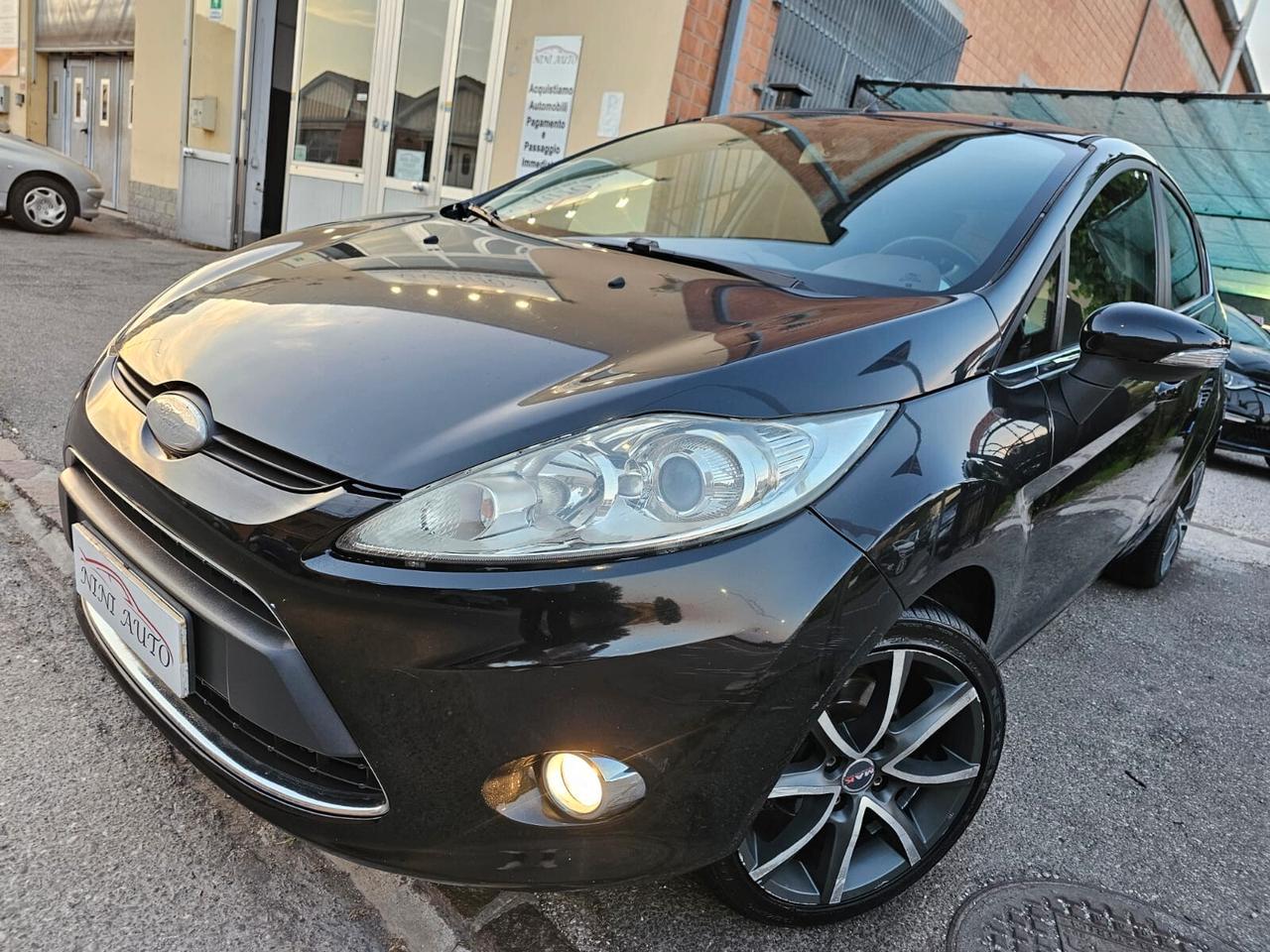 Ford Fiesta 1.2 82cv Titanium*Clima*Cerchi*Neopatentati