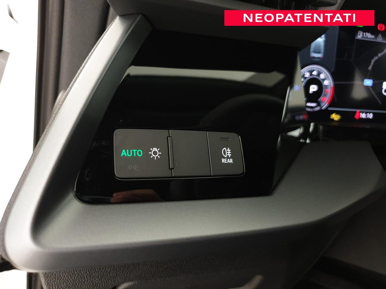 Sedan 30TFSI 116CV S tronic Business