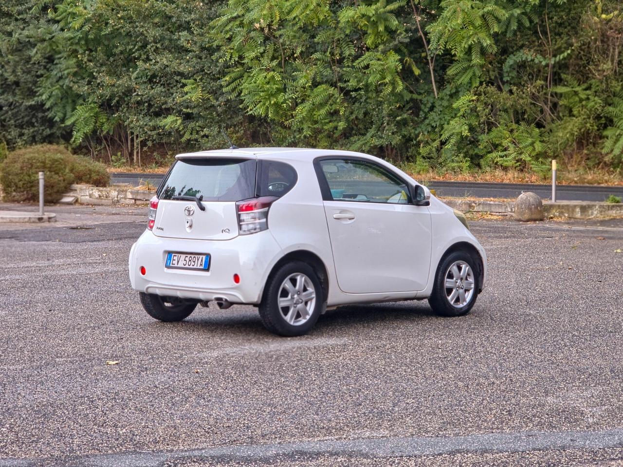 Toyota iQ 1.0 Sol CV-68 E4 Manuale NEO 2010