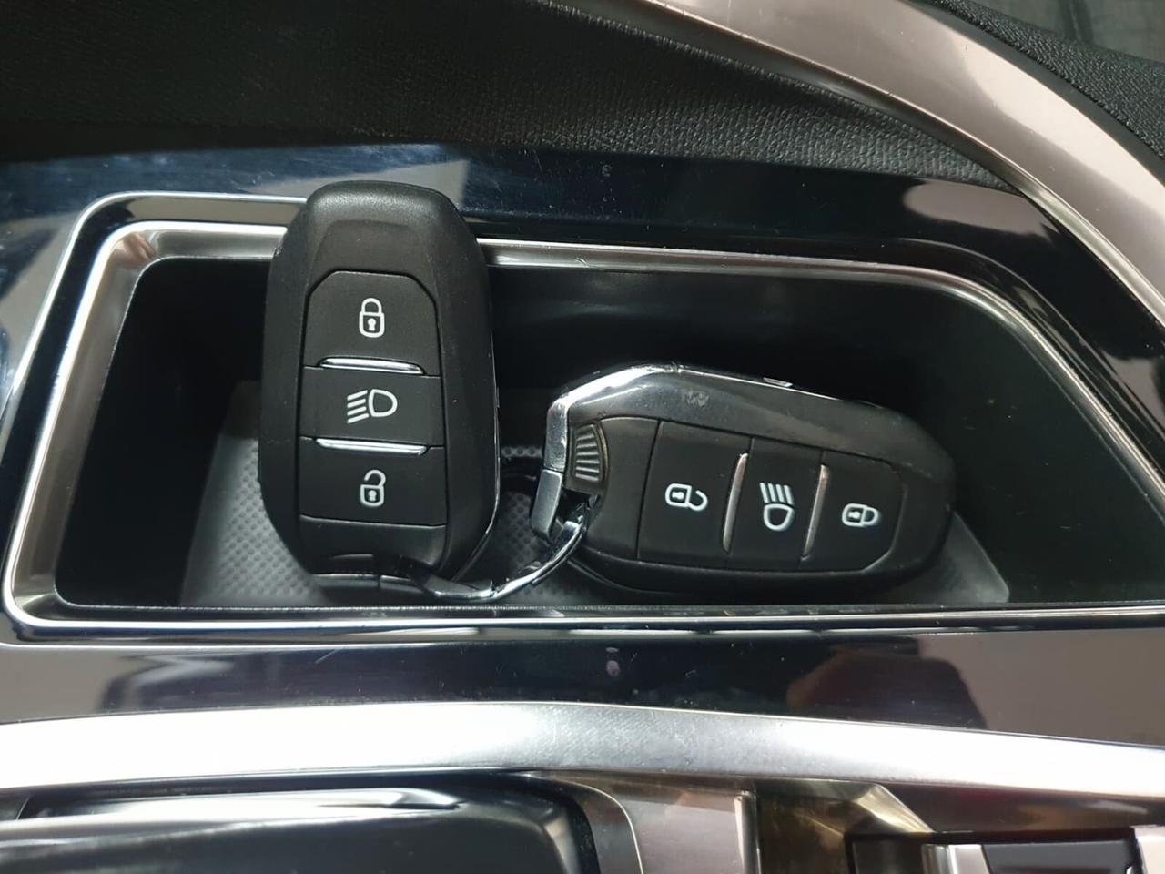Peugeot 3008 1.6 BlueHDi 120cv EAT6 GT Line TETTO APRIBILE