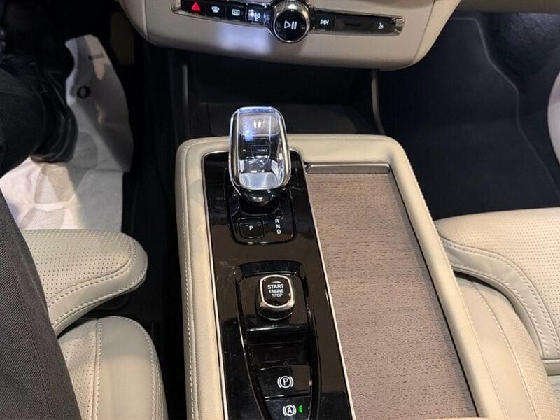 Volvo XC90 Plug-In Hybrid T8 AWD plug-in 7p Ultra Bright