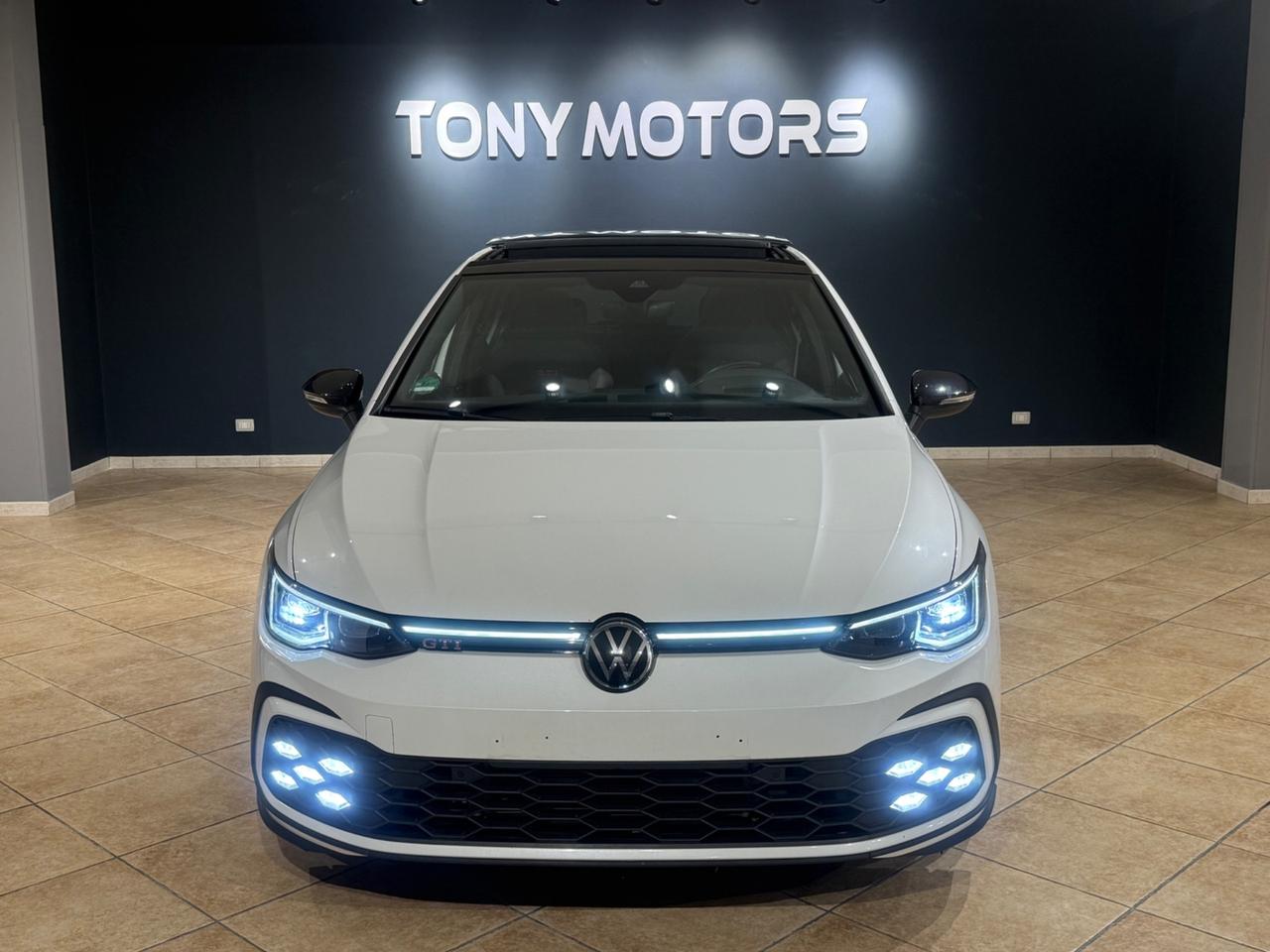 Volkswagen Golf GTI 2.0 TSI BlackStyle