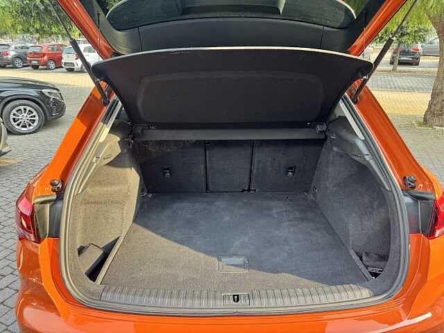 Audi Q3 35 TDI S tronic Business