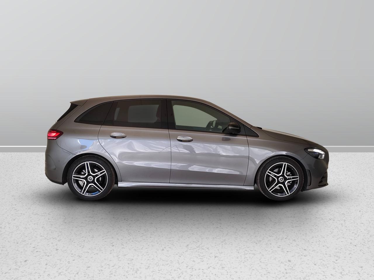 Mercedes-Benz Classe B - W247 2023 - B 200 d AMG Line Advanced Plus auto