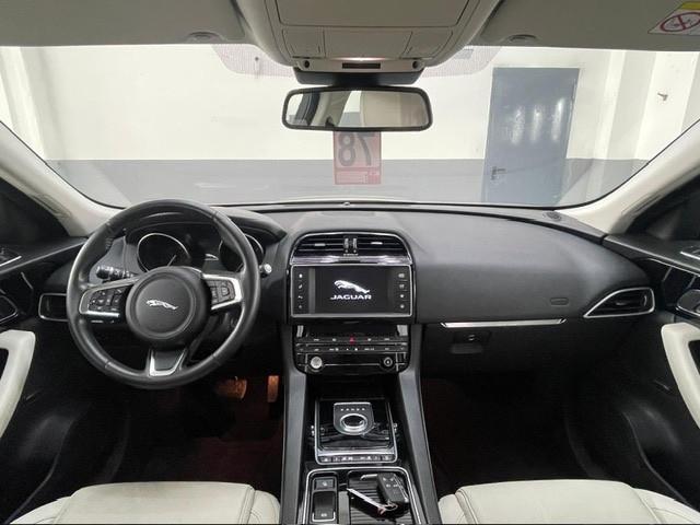 Jaguar F-Pace 3.0 D V6 300 CV AWD aut. R-Sport