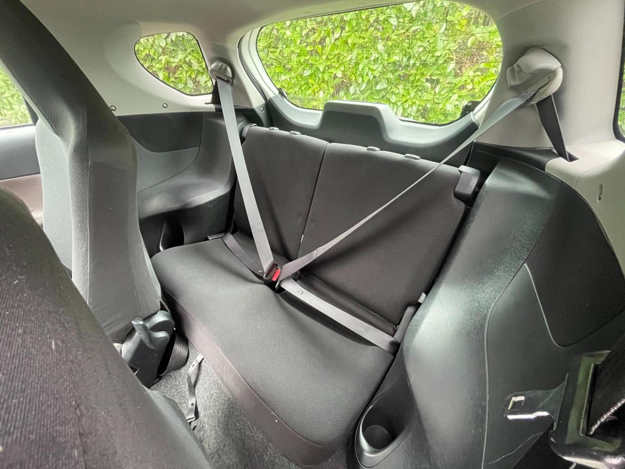Toyota iQ 1.0 Active (sol) cvt E5