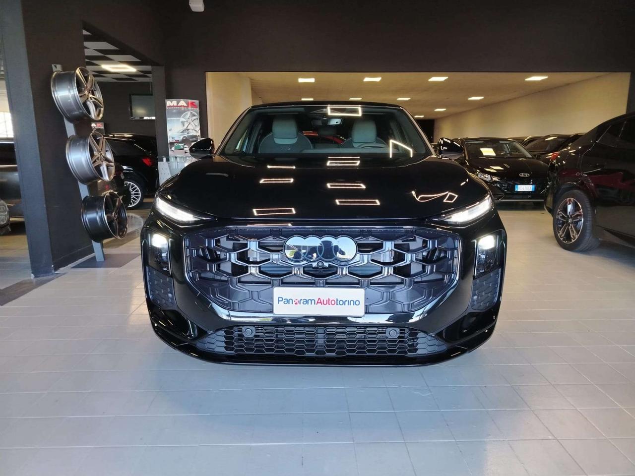 Audi Q3 Q3 Spb 35 2.0 tdi Identity Black s-tronic+ Tetto