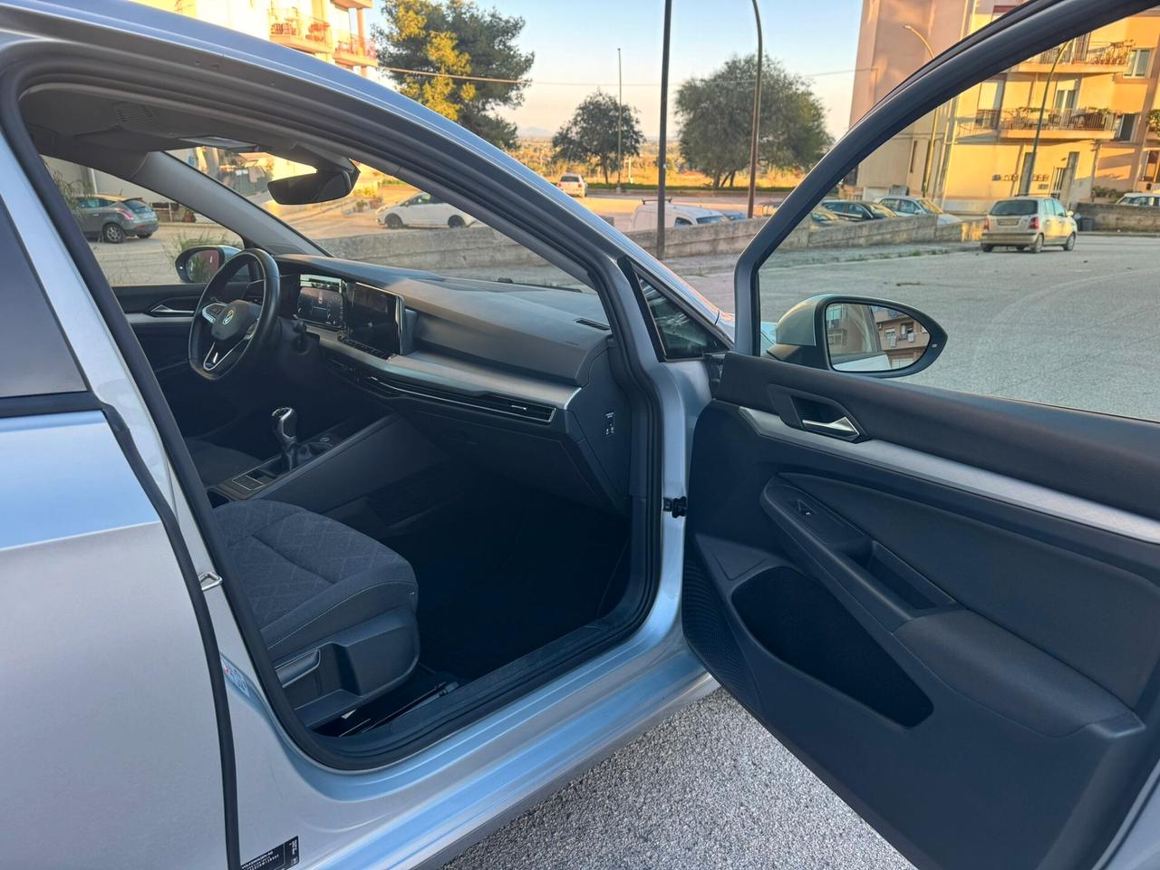 Volkswagen Golf 8 2.0 TDI SCR Style