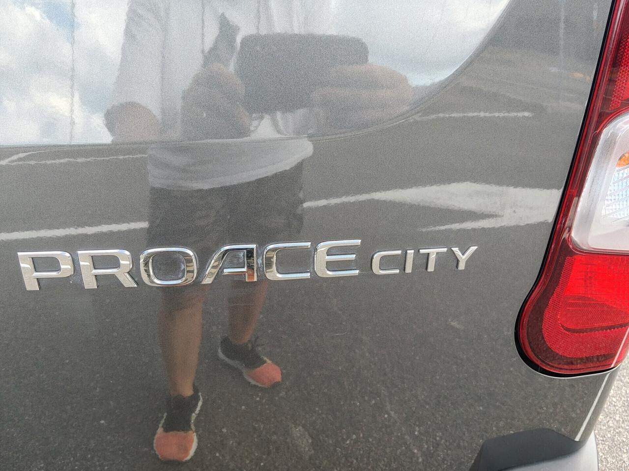 Toyota Proace city