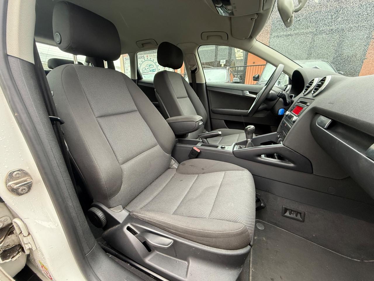 Audi A3 SPB 1.6TDI 105CV Attraction 5Porte EURO5