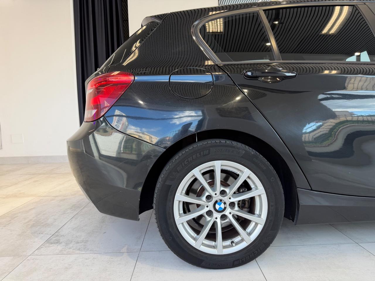 Bmw 116 116d 5p. Efficient Dynamics Urban