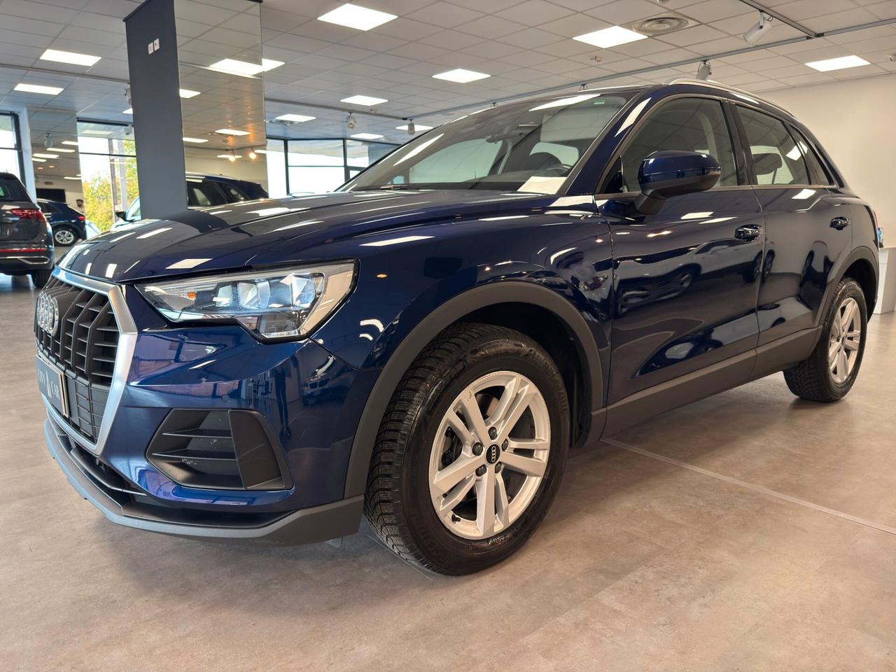Audi Q3 35 TDI S tronic Business