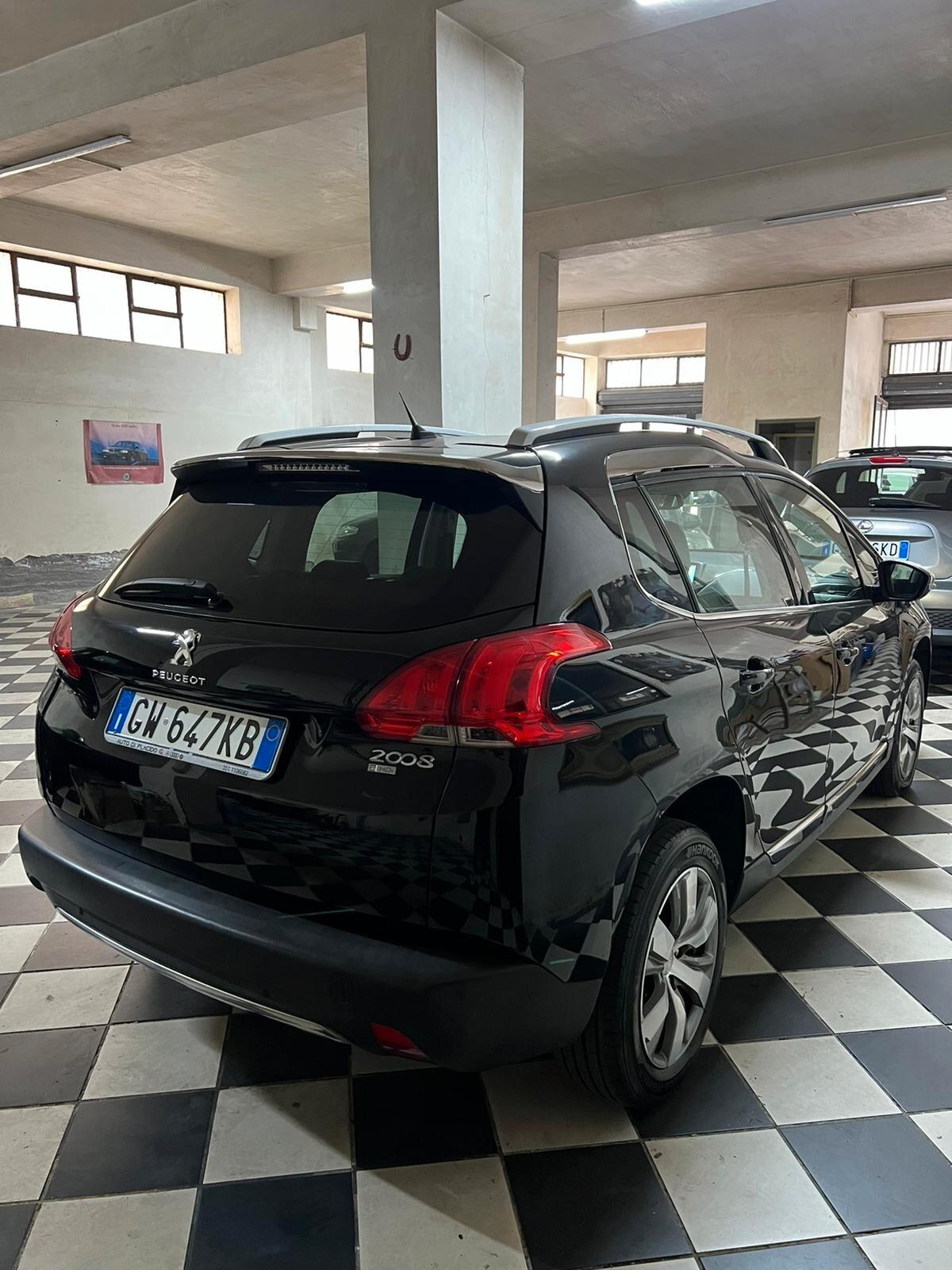 Peugeot 2008 1.6 e-HDi 115 CV Stop&Start Allure