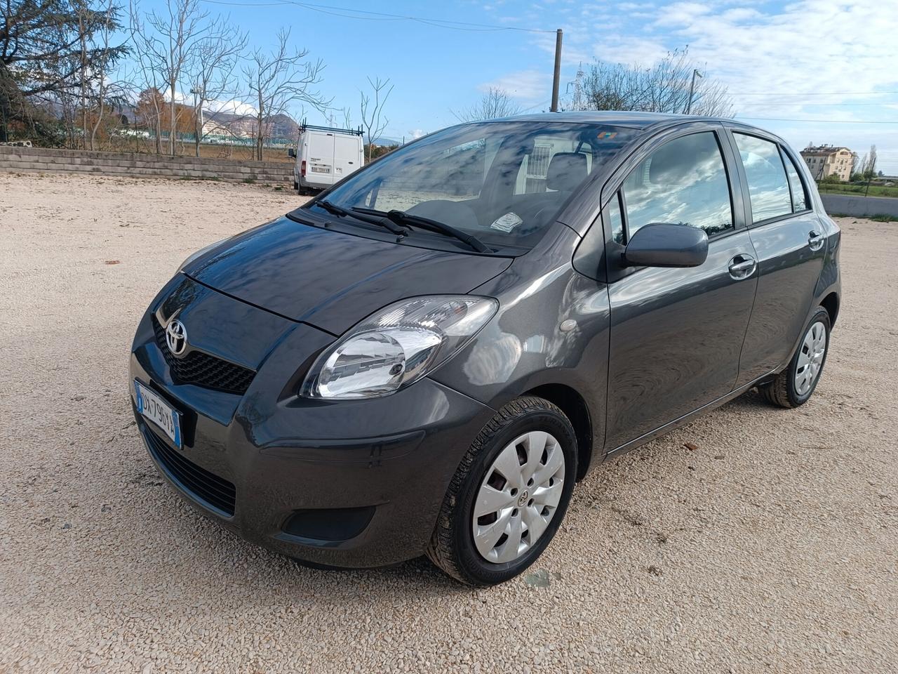 Toyota Yaris 1.0 benzina garanzia