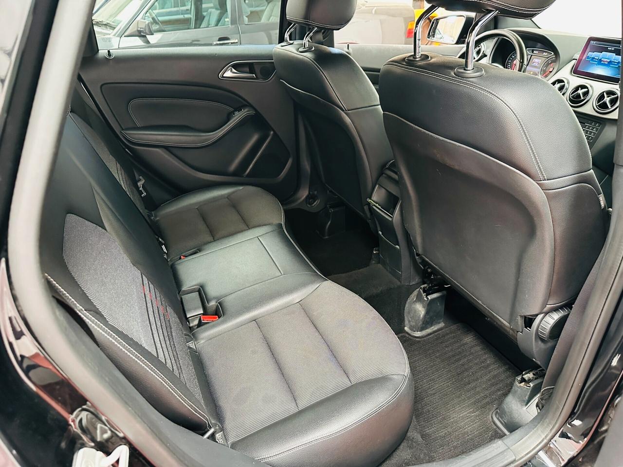 Mercedes-benz B 200d 136cv Night edition Sport F.L