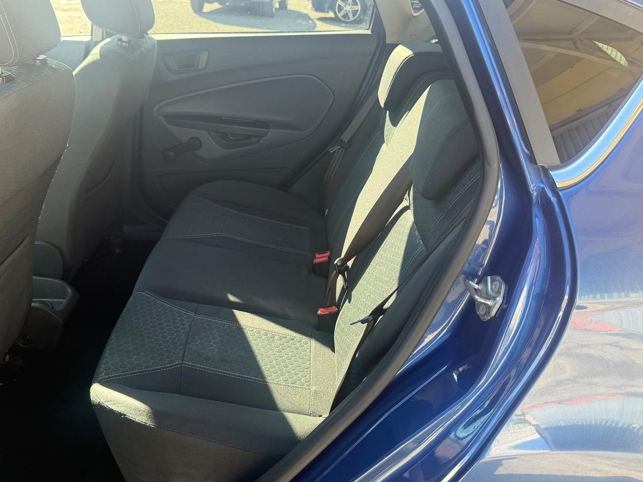 Ford Fiesta 1.4 5 porte Bz.- GPL Titanium Neopatentati