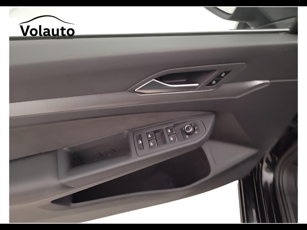 VOLKSWAGEN Golf VIII 2024 - Golf 2.0 tdi Style 150cv dsg