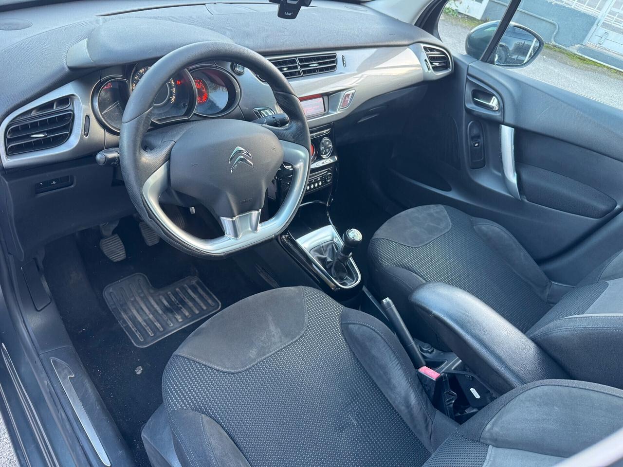 Citroen C3 1.4 HDi 70 Exclusive 2012 TETTO