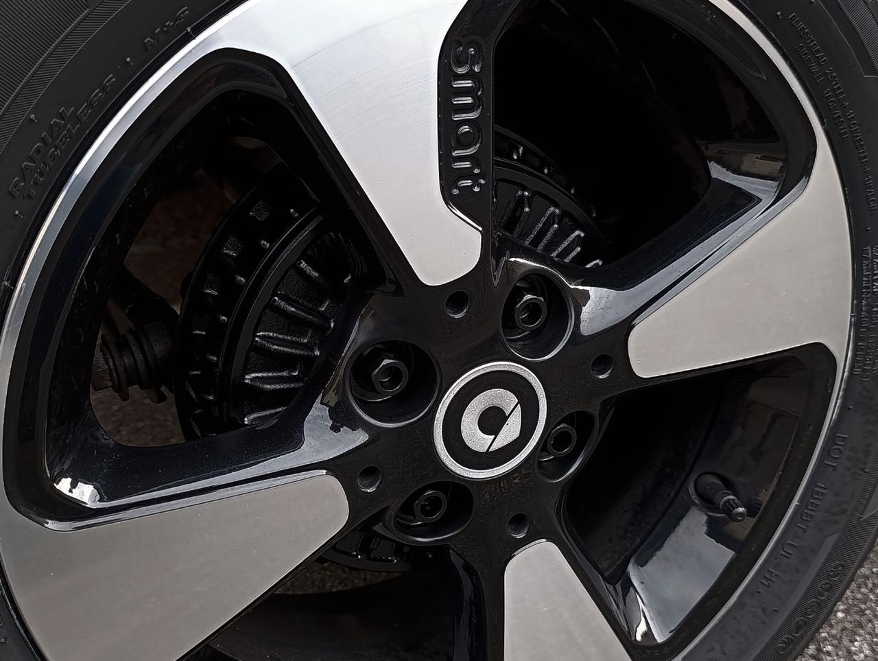 Smart ForTwo 90 0.9 Turbo twinamic Passion Grey Opaco e Rossa