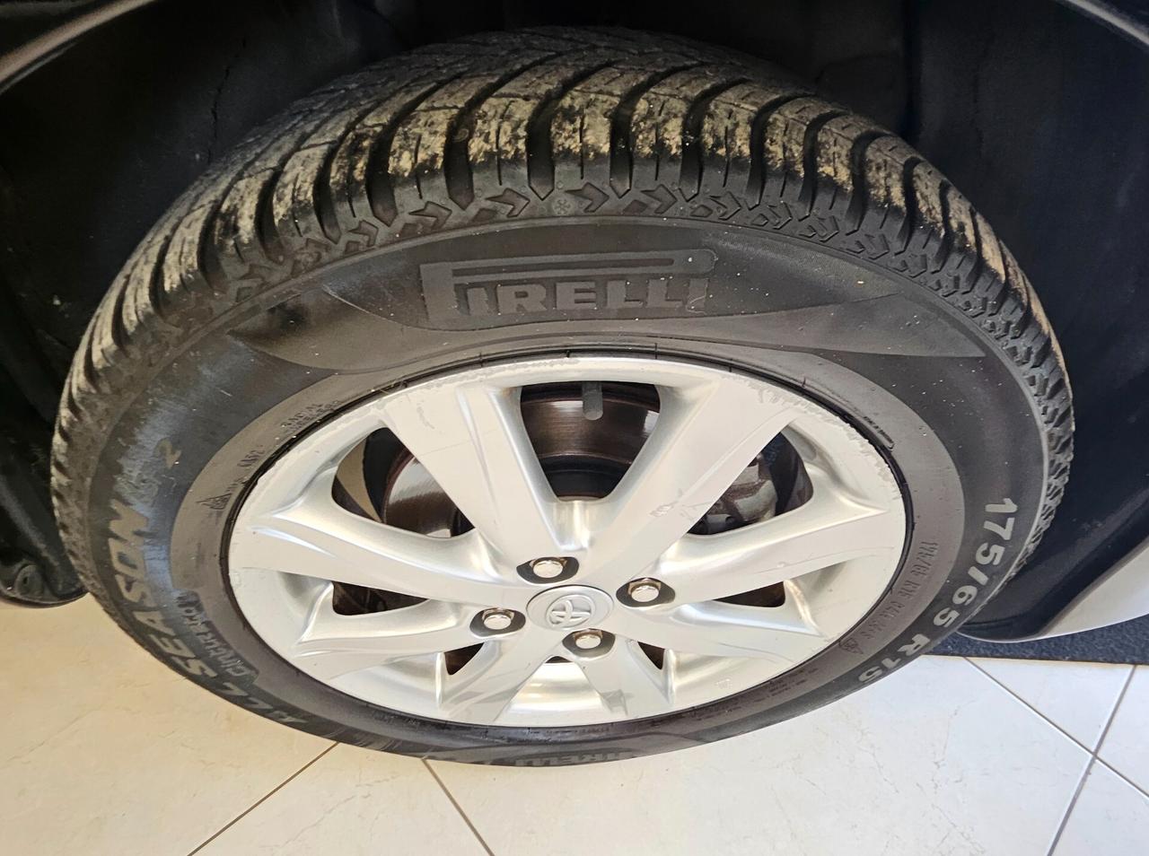 Toyota Yaris 1.0 5 porte Lounge KM 80000