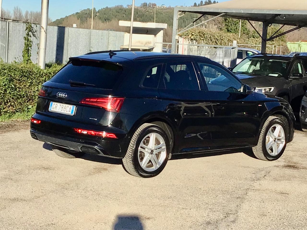 Audi Q5 40 TDI 204 CV Quattro Identity Black