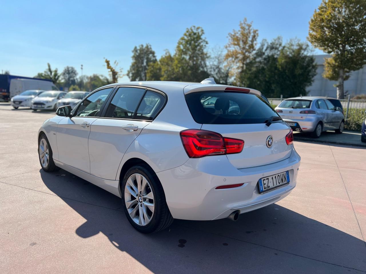 Bmw 116 116d 5p. Urban