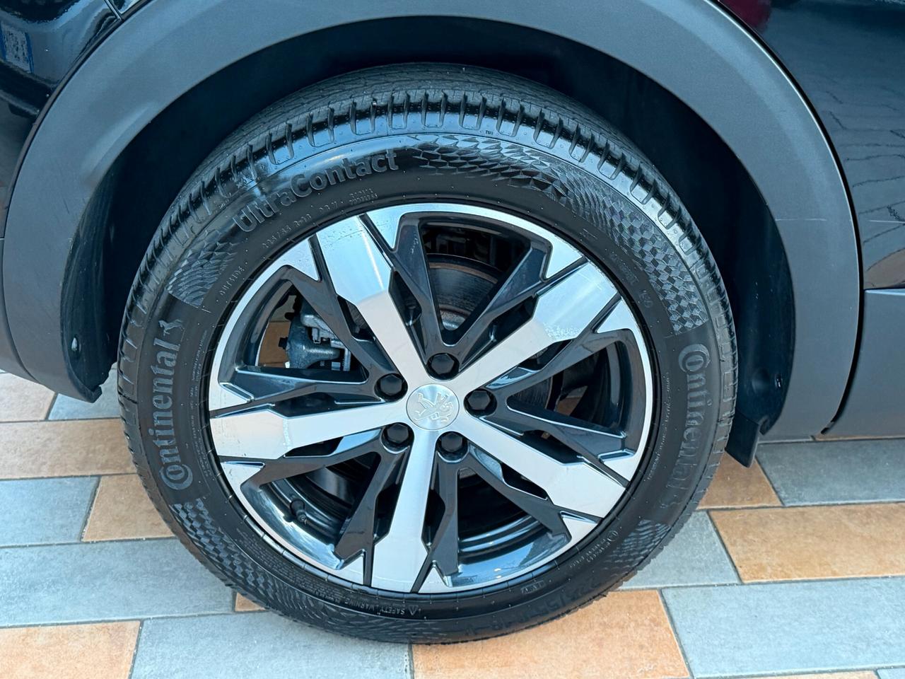 Peugeot 3008 1.5 BLUEHDI 130 cv. AT8 ALLURE PACK (Nav)