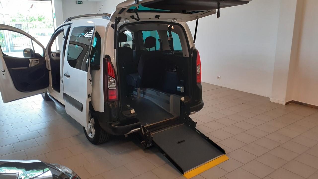 Peugeot Partner trasporto disabili pianale ribassato