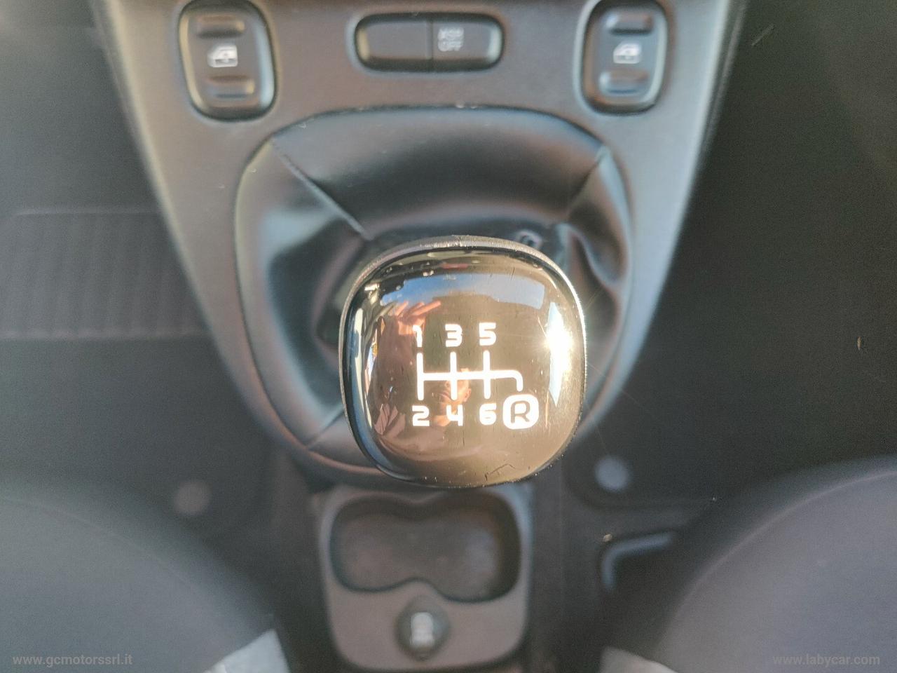 Fiat Panda 1.0 GSE S&S Hybrid Street Van 4 posti