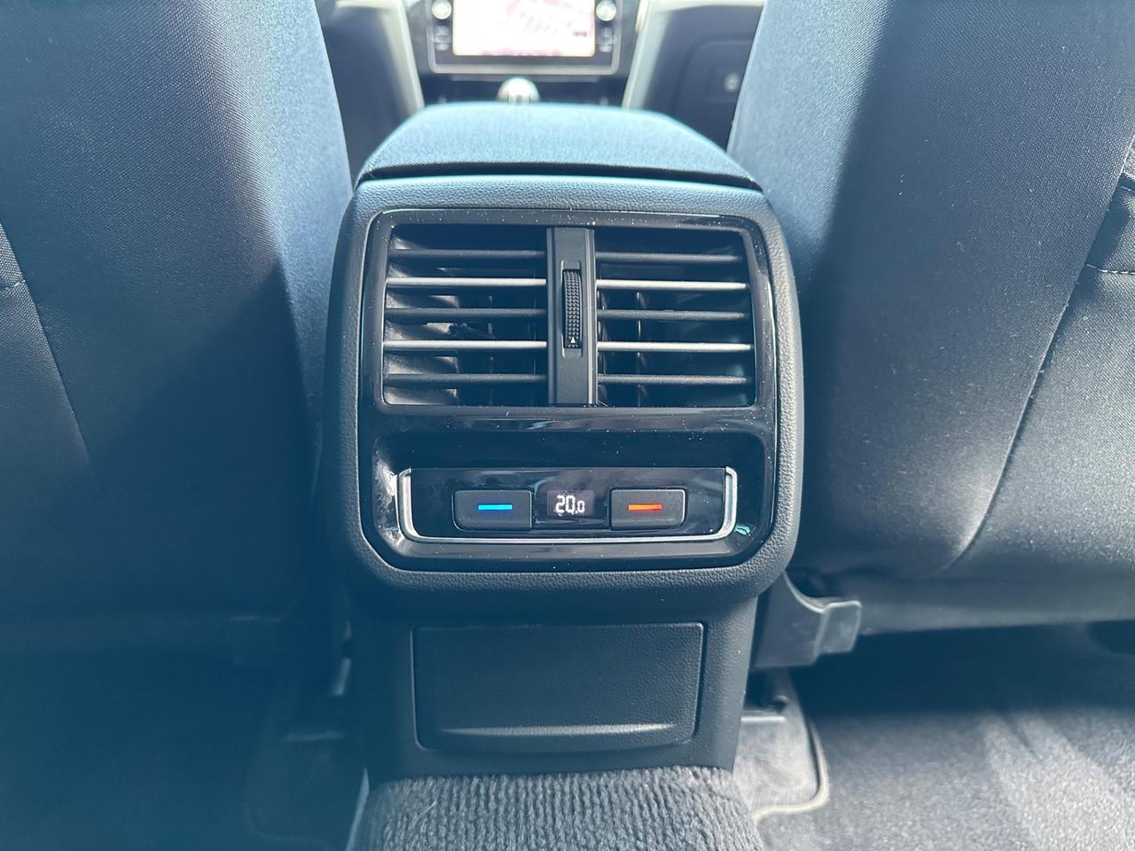 Volkswagen Passat Variant 2.0 TDI DSG Highline BlueMotion Technology