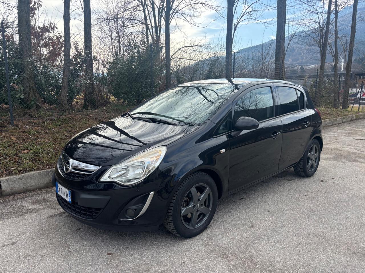 Opel Corsa 1.2 BENZINA 69cv NEOPATENTATI