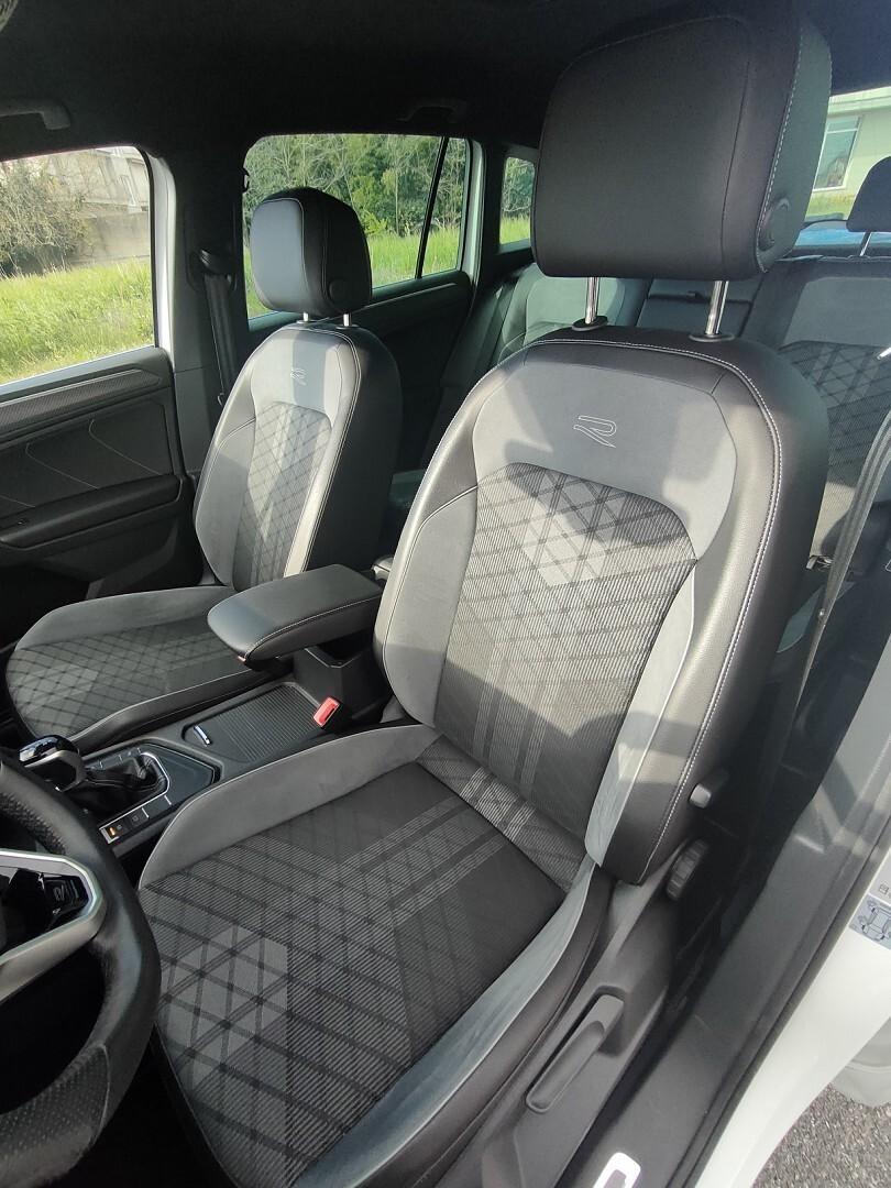 VOLKSWAGEN Tiguan R-Line 150cv Automatica
