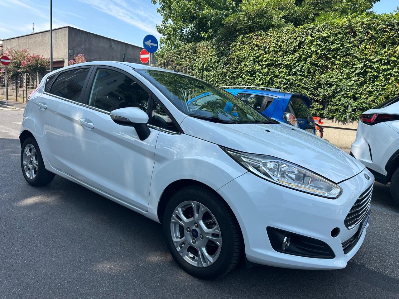 Ford Fiesta 1.4 5 porte GPL - euro 6 - ok neopatentati.