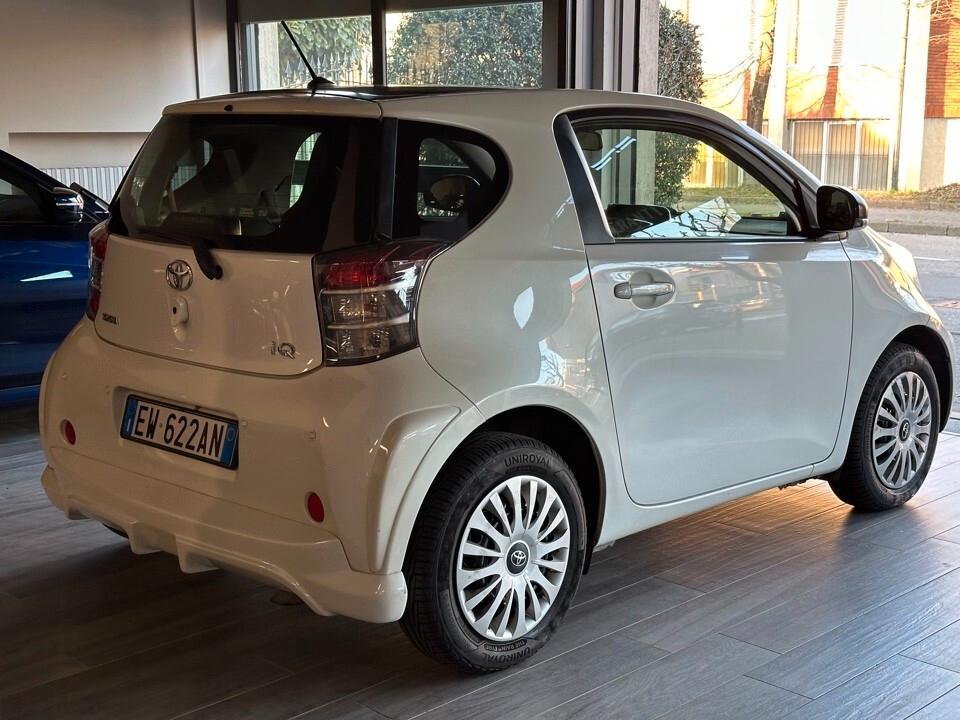 Toyota iQ 1.0 Lounge Automatica Cvt