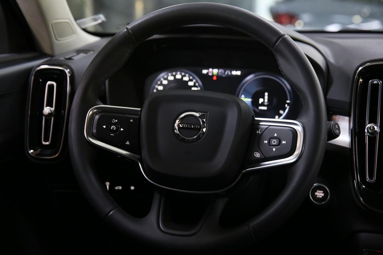 Volvo XC40 T4 Recharge Plug-in Hybrid Inscription Expression auto