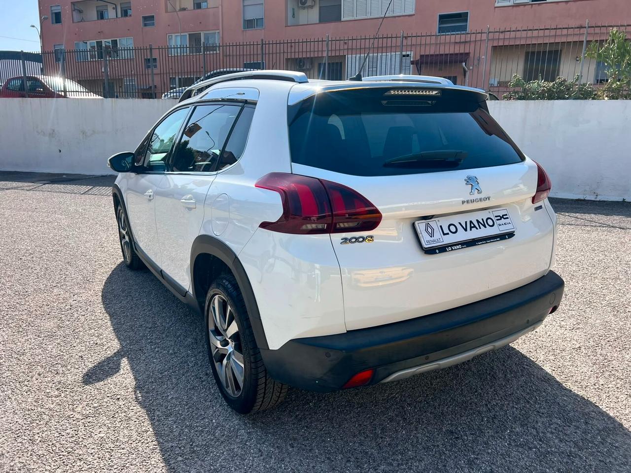 Peugeot 2008 1. 6 BlueHDi 120 S&S Allure