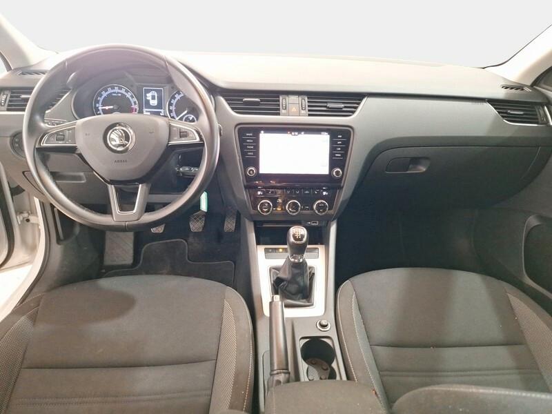 SKODA OCTAVIA WAGON 1.6 TDI EXECUTIVE