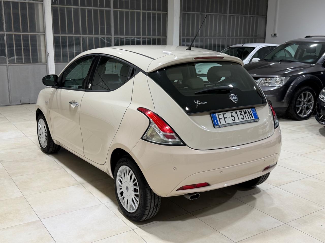 Lancia Ypsilon 1.2 69 CV 5 porte GPL Ecochic Gold