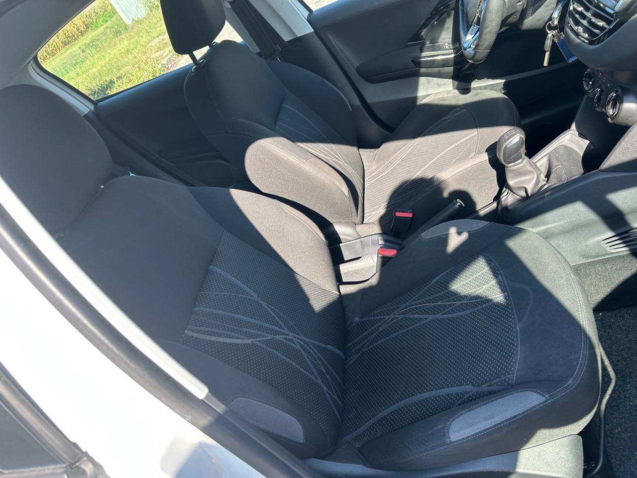 Peugeot 208 1.0 VTi 68 CV 5 porte Access